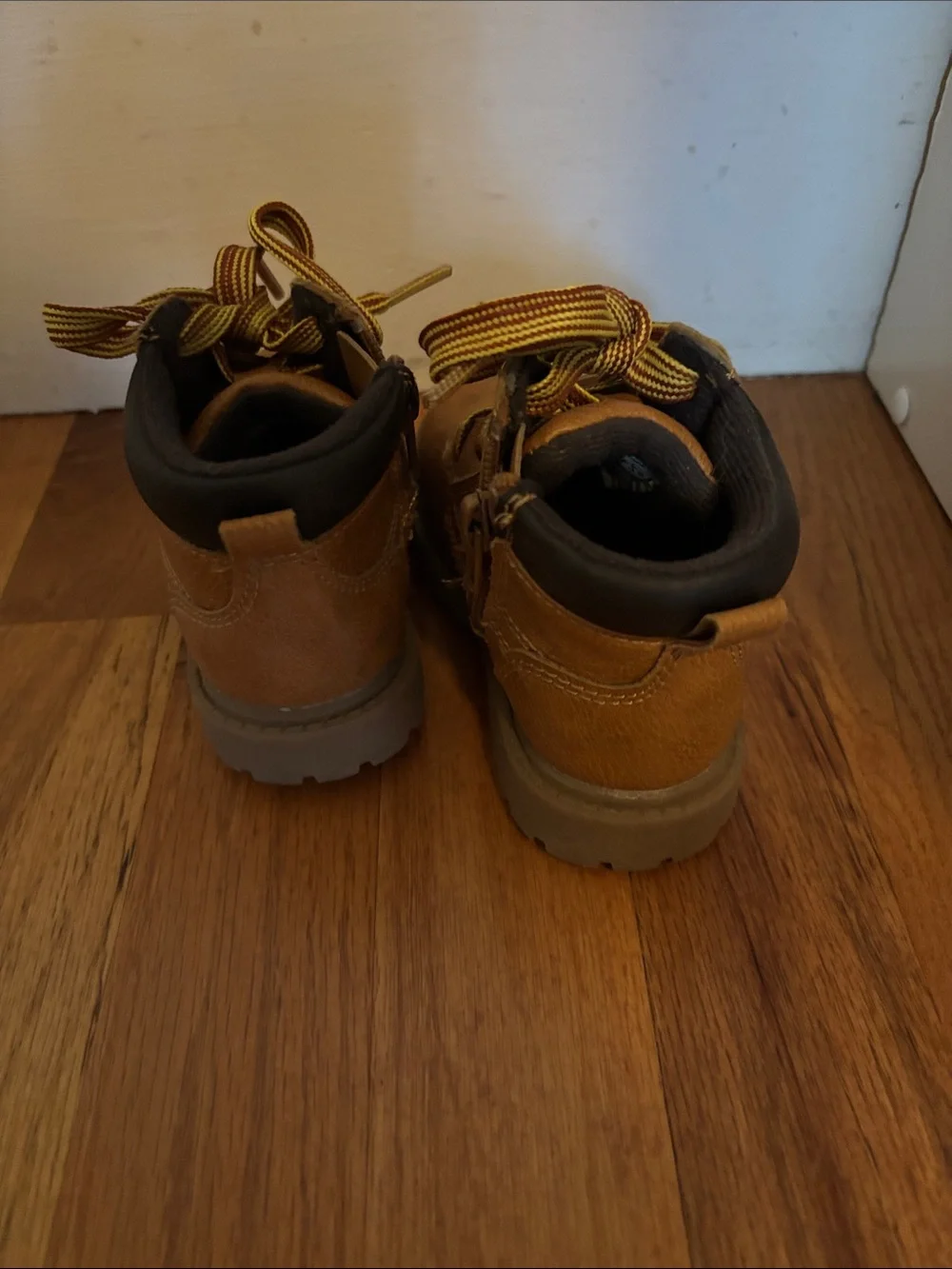 Carter’s Toddler Boots (Baby/Toddler 6)